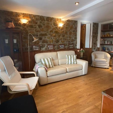 Villa Paraes Nava Exteriér fotografie