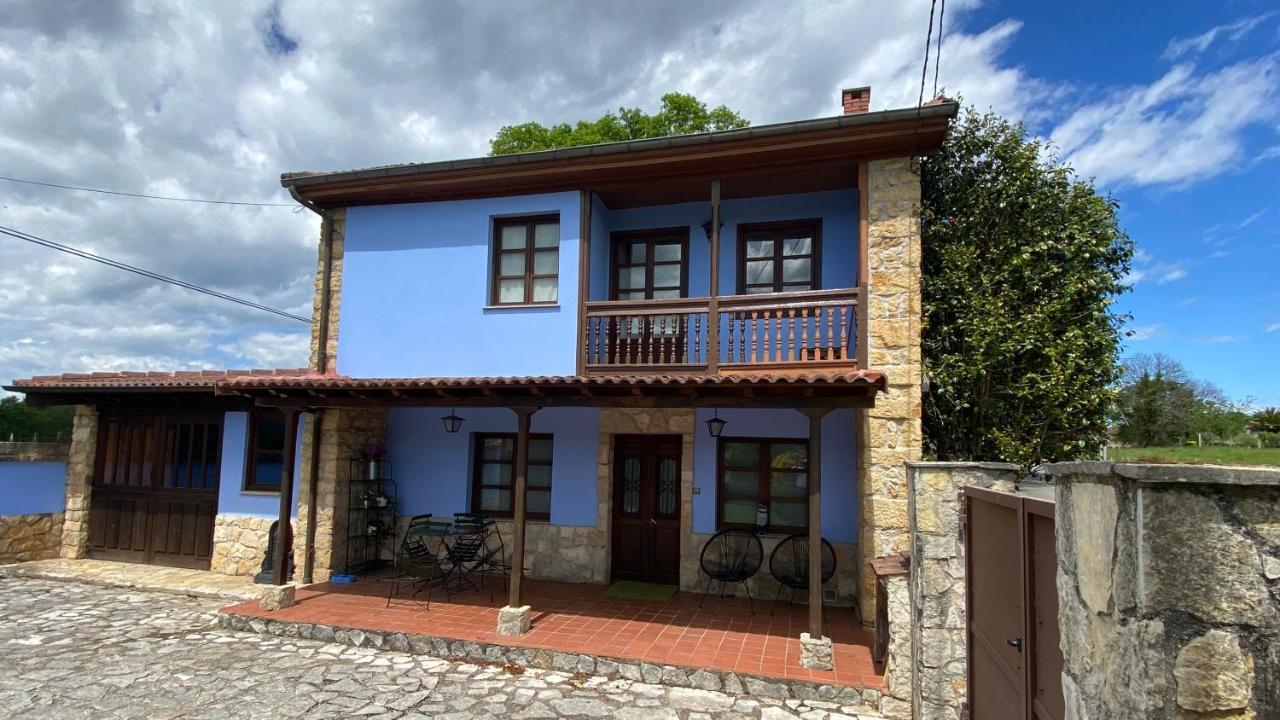 Villa Paraes Nava Exteriér fotografie